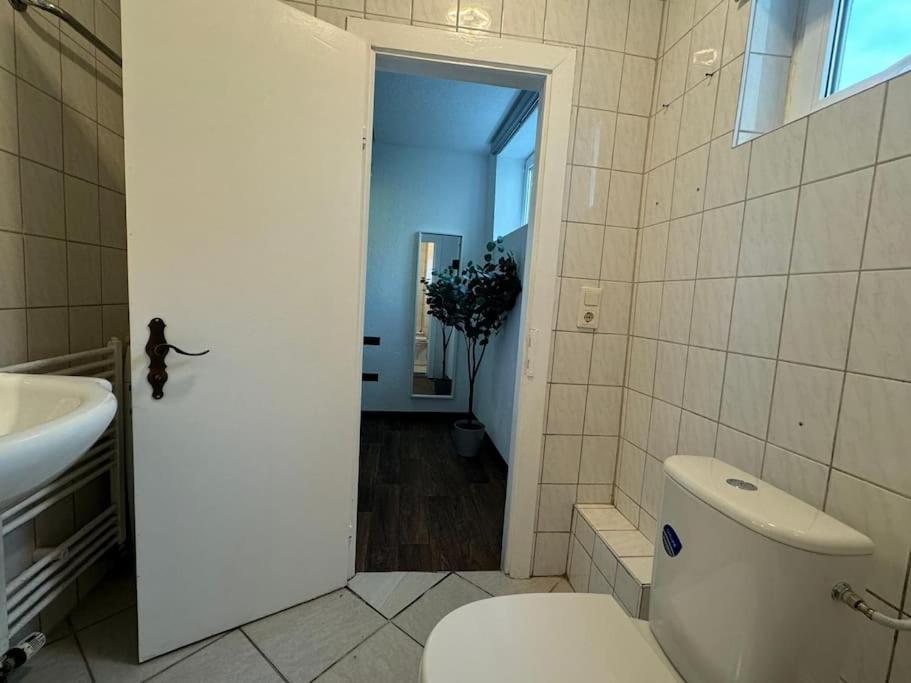 Townhouse Fuer 10 Personen Mit Garten エスリンゲン エクステリア 写真